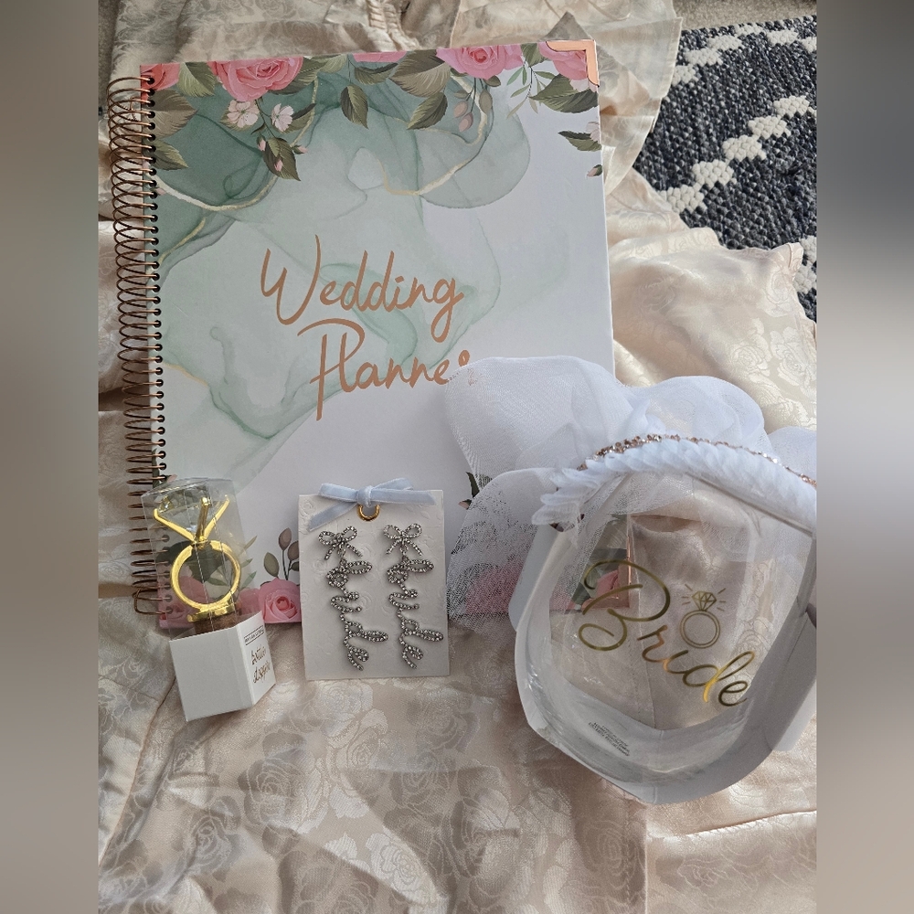 Francesca's Bride's Wedding Bundle Brand NEW